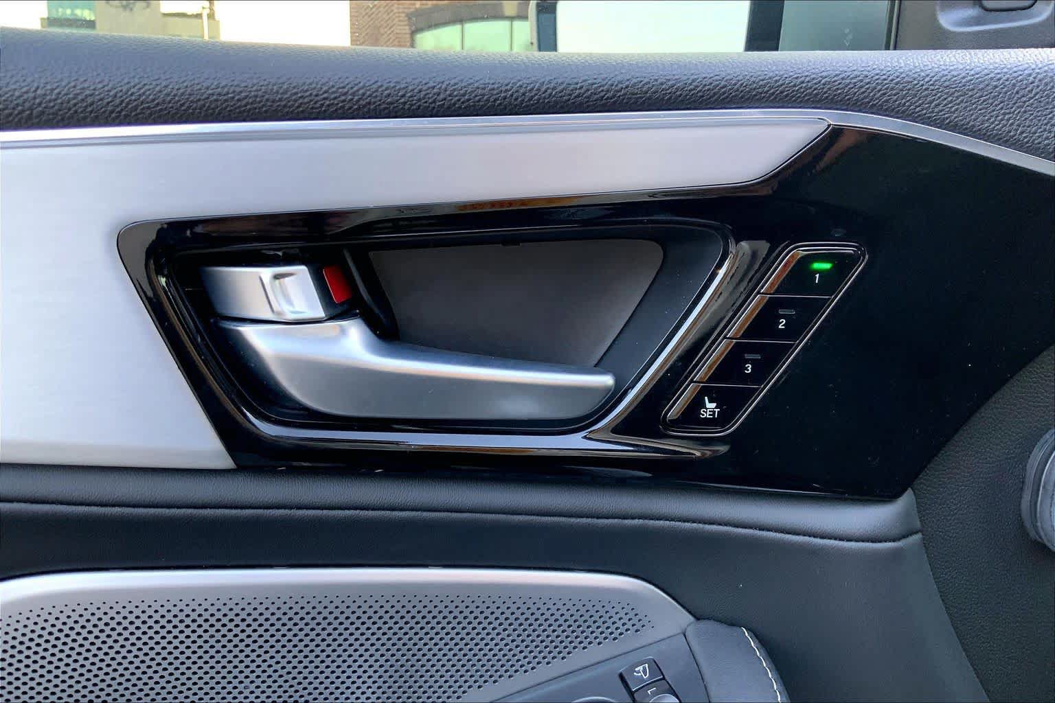 Used 2026 Acura MDX w/ Technology Package FWD image 33