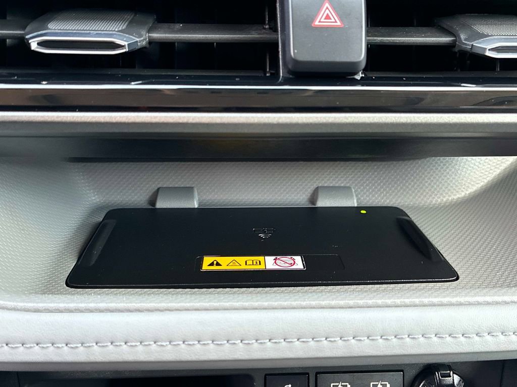 Used 2024 Toyota Highlander XLE image 36