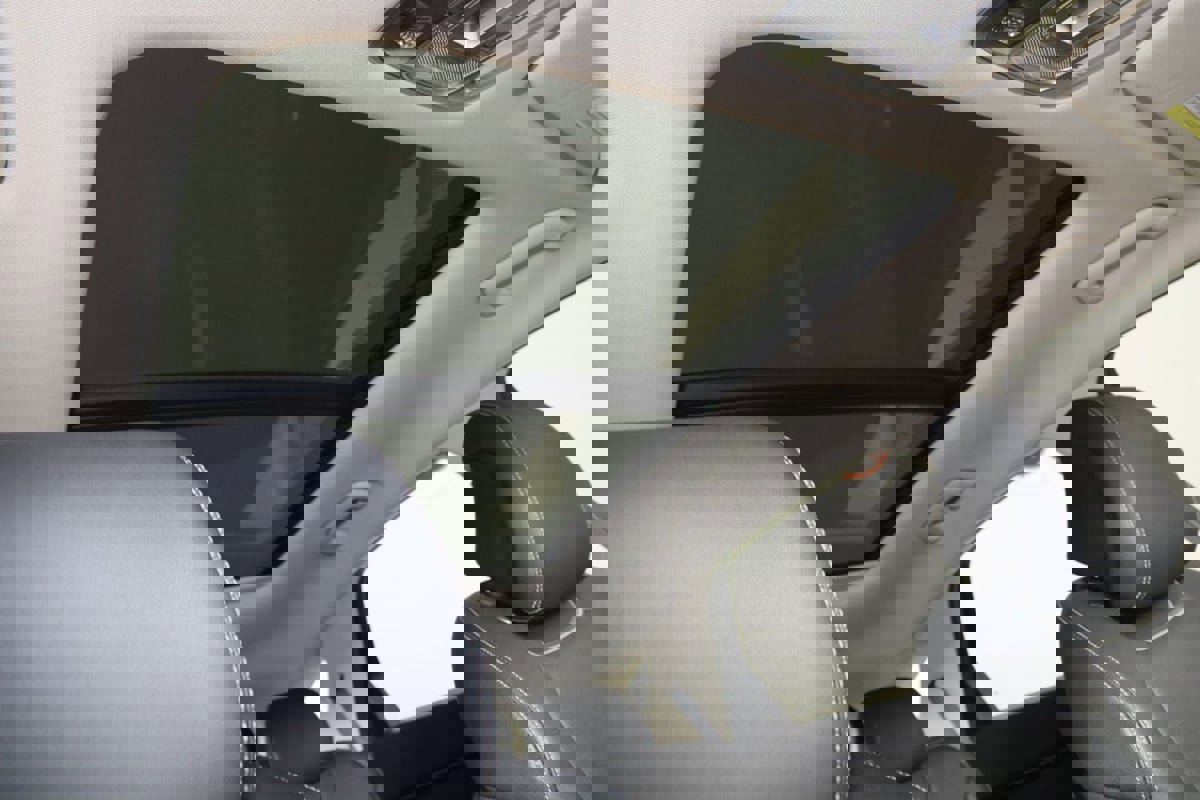 Used 2022 Genesis GV70 2.5T w/ Select Package image 11