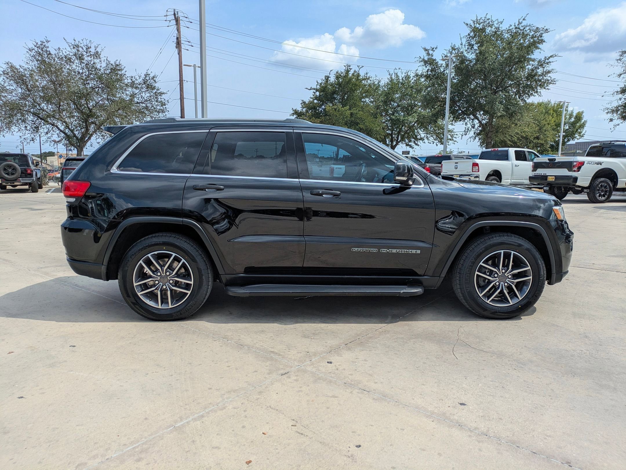 Used 2019 Jeep Grand Cherokee Limited image 8