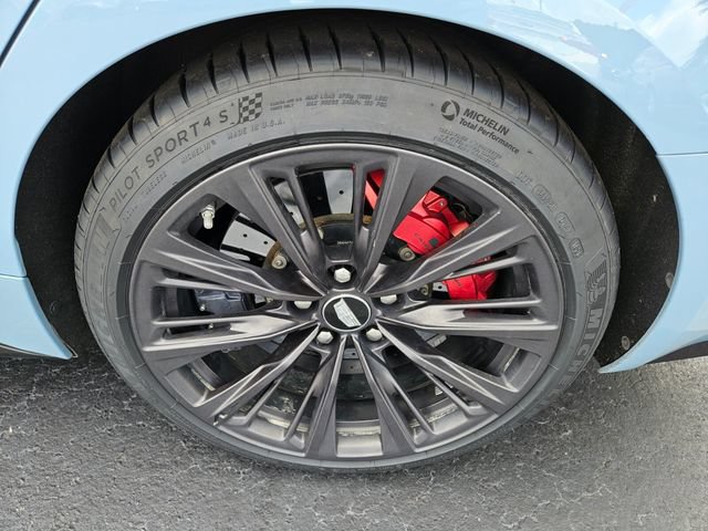 Used 2026 Cadillac CT5 V Blackwing w/ Precision Package RWD image 14