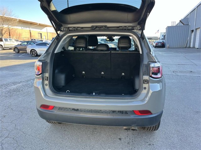 Used 2022 Jeep Compass Limited image 12