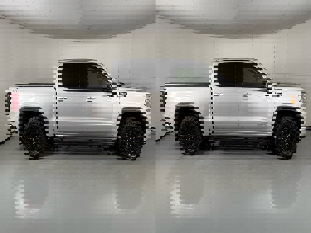 Used 2022 GMC Sierra 1500 Elevation w/ X31 Off-Road Package image 9