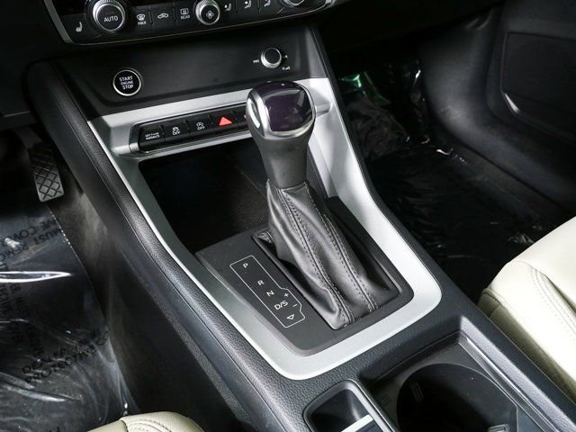 Used 2023 Audi Q3 2.0T Premium w/ Convenience Package AWD/4WD image 16