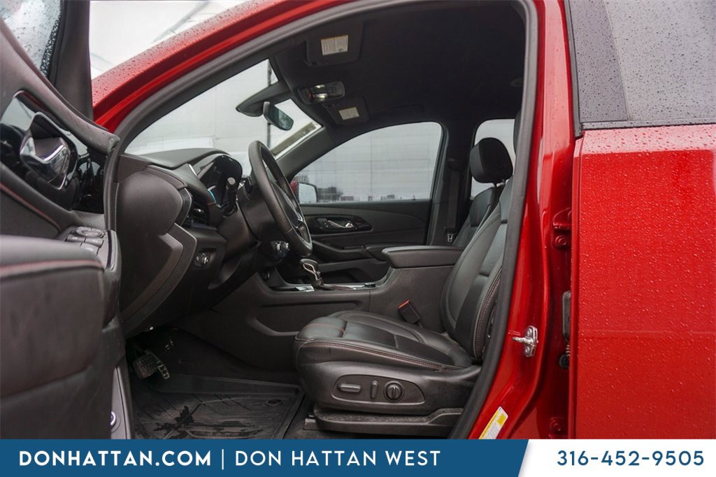 Used 2023 Chevrolet Traverse RS w/ LPO, Floor Liner Package image 3