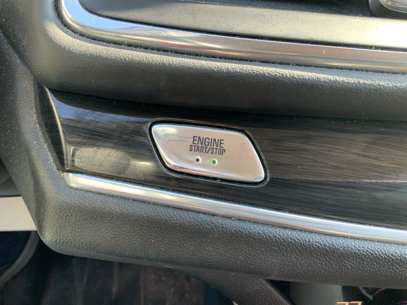 Used 2019 Buick Enclave Essence FWD image 18