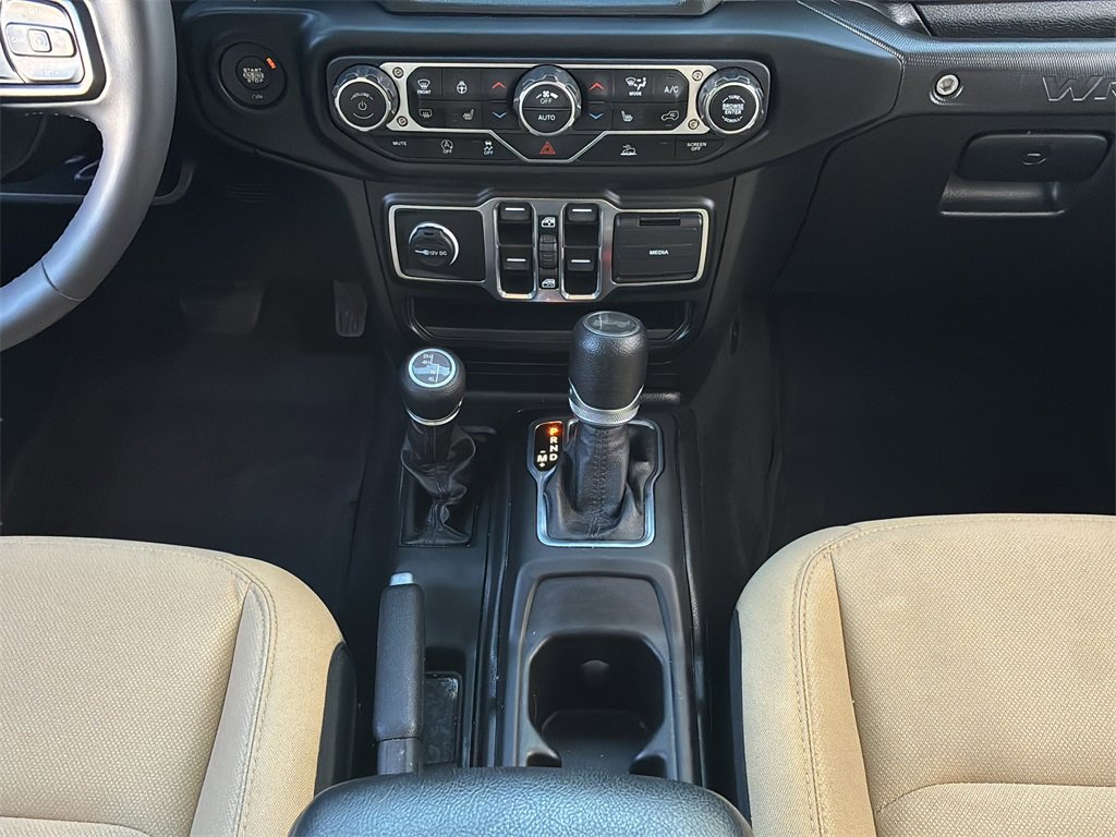 Used 2023 Jeep Wrangler Unlimited Sport image 19