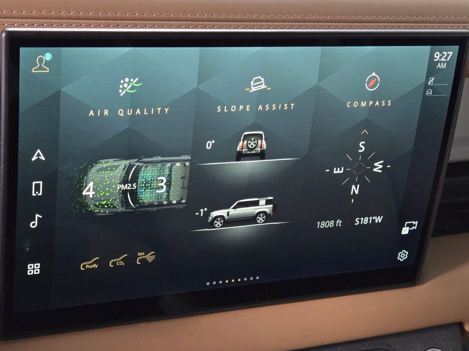 Used 2025 Land Rover Defender 110 X-Dynamic SE image 31