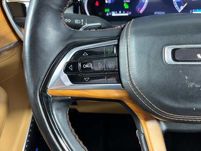 Used 2024 Jeep Grand Cherokee L Summit AWD/4WD image 17