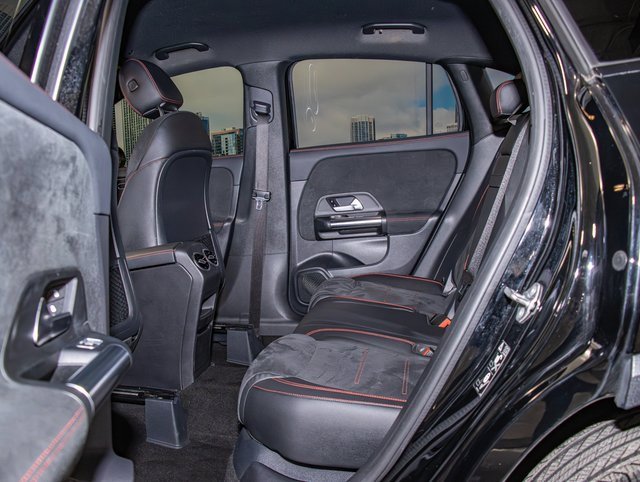 Certified 2021 Mercedes-Benz GLA 250 4MATIC image 22