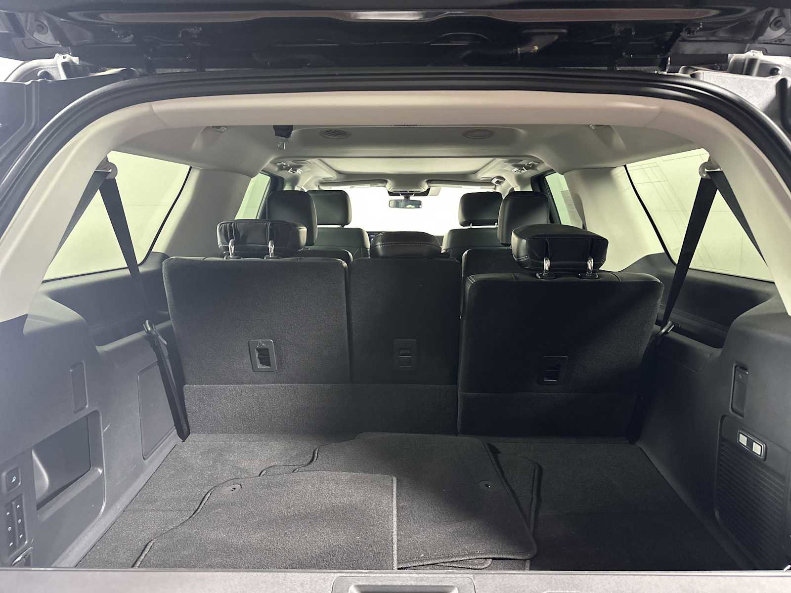 Used 2025 Ford Expedition Max Platinum w/ Driver's Package AWD/4WD image 22