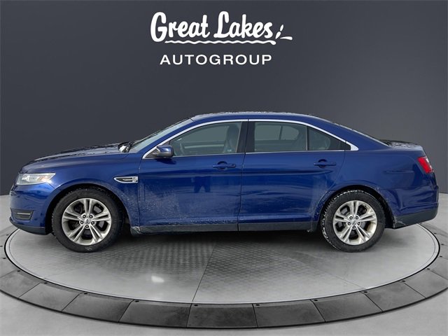 Used 2015 Ford Taurus SEL image 2