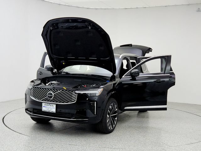 New 2026 Volvo XC90 B6 Plus w/ Protection Package AWD/4WD image 9