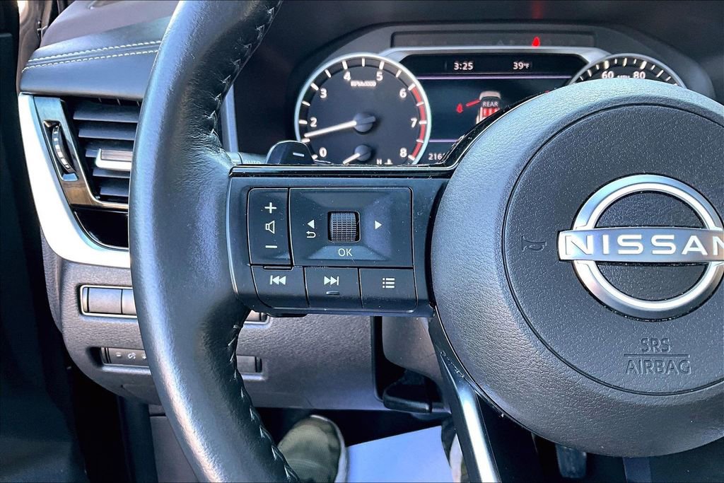 Used 2023 Nissan Rogue SL w/ SL Premium Package image 17