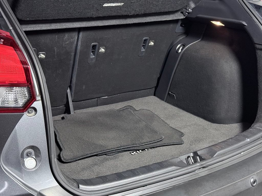 Certified 2020 Nissan Kicks S FWD image 28