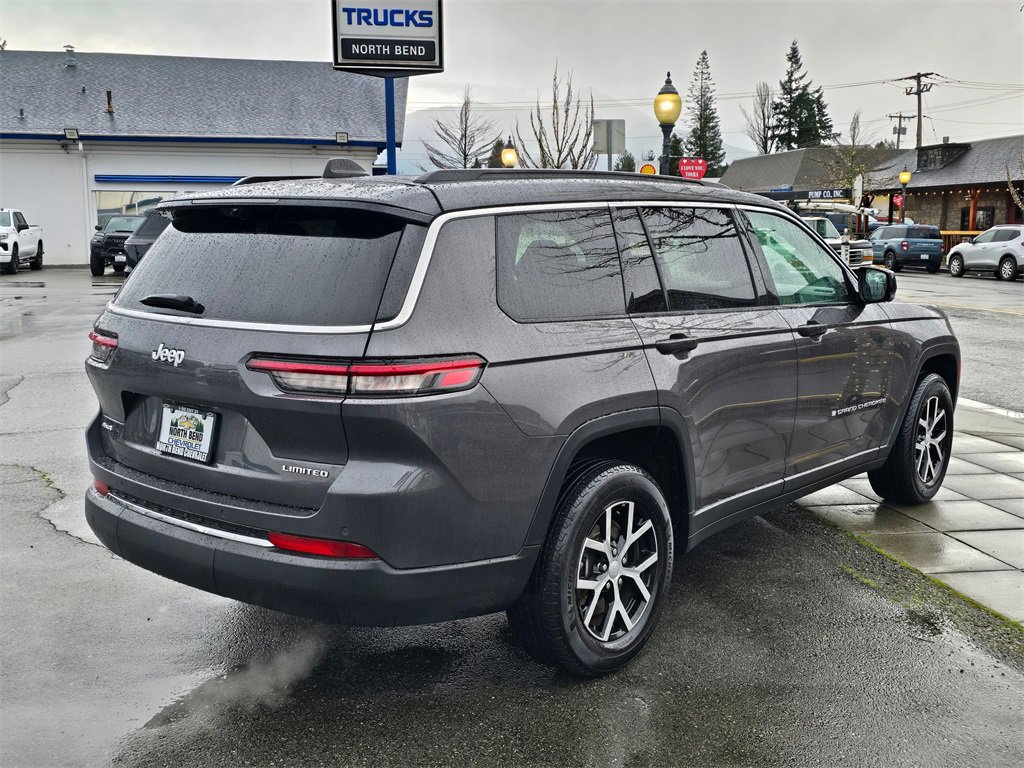 Used 2024 Jeep Grand Cherokee L Limited w/ Luxury Tech Group II image 6