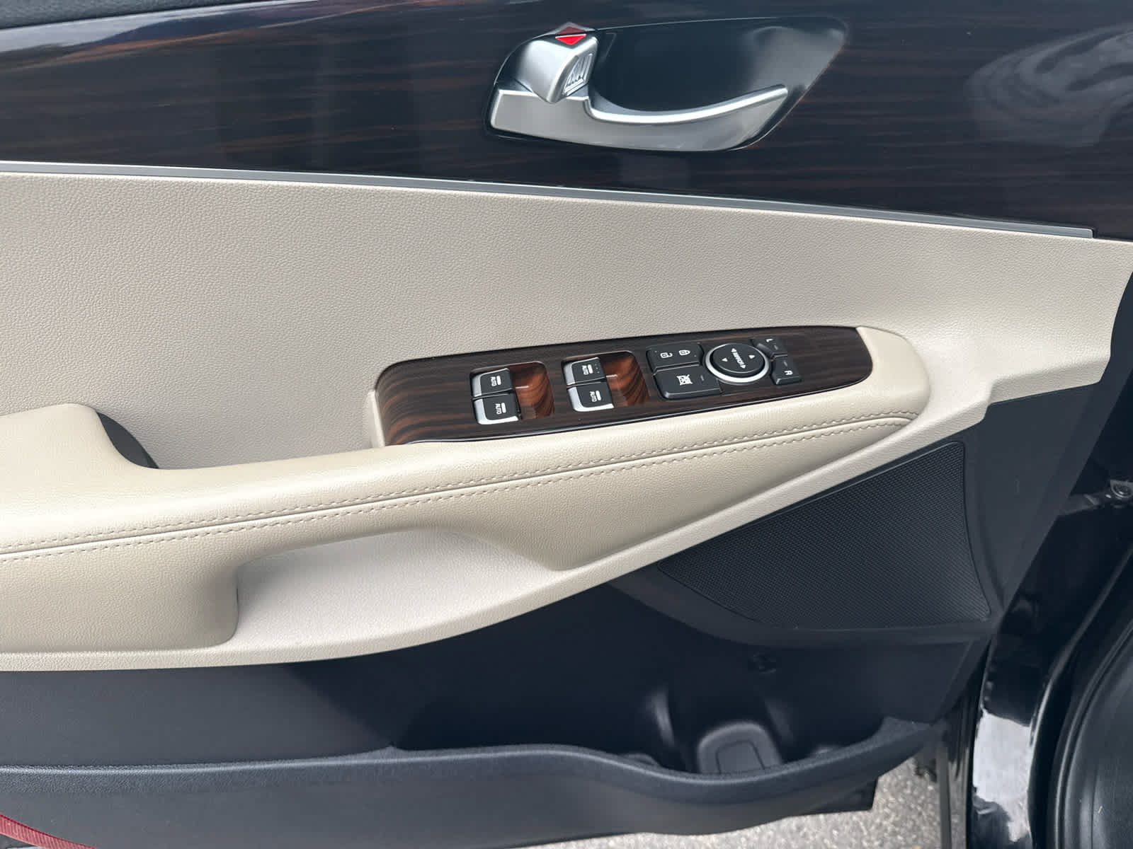 Used 2020 Kia Sorento S AWD/4WD image 10