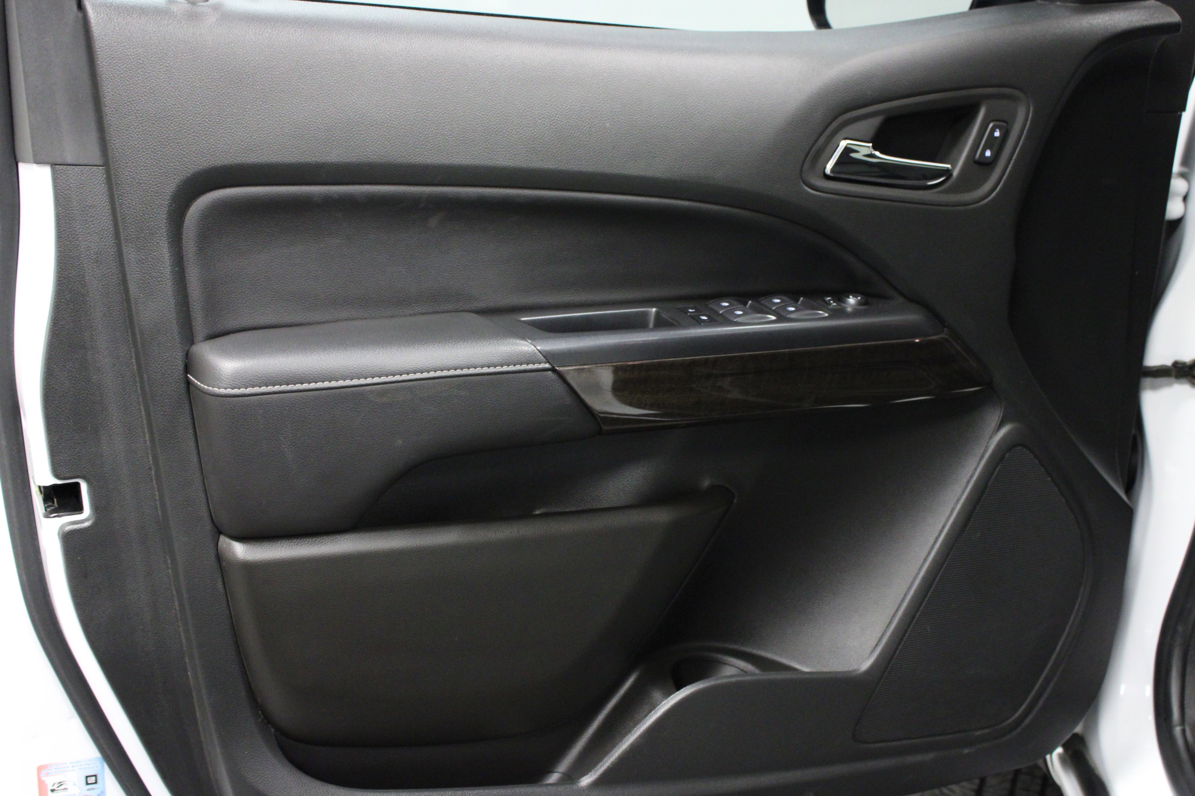 Used 2022 GMC Canyon Elevation w/ Elevation Premium Package image 11