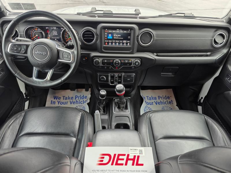 Used 2019 Jeep Wrangler Unlimited Sahara AWD/4WD image 21