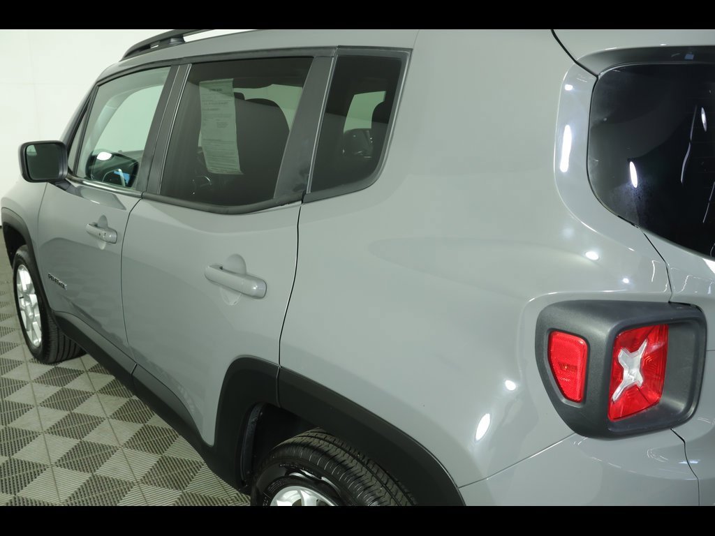 Used 2021 Jeep Renegade Latitude w/ Convenience Group image 14