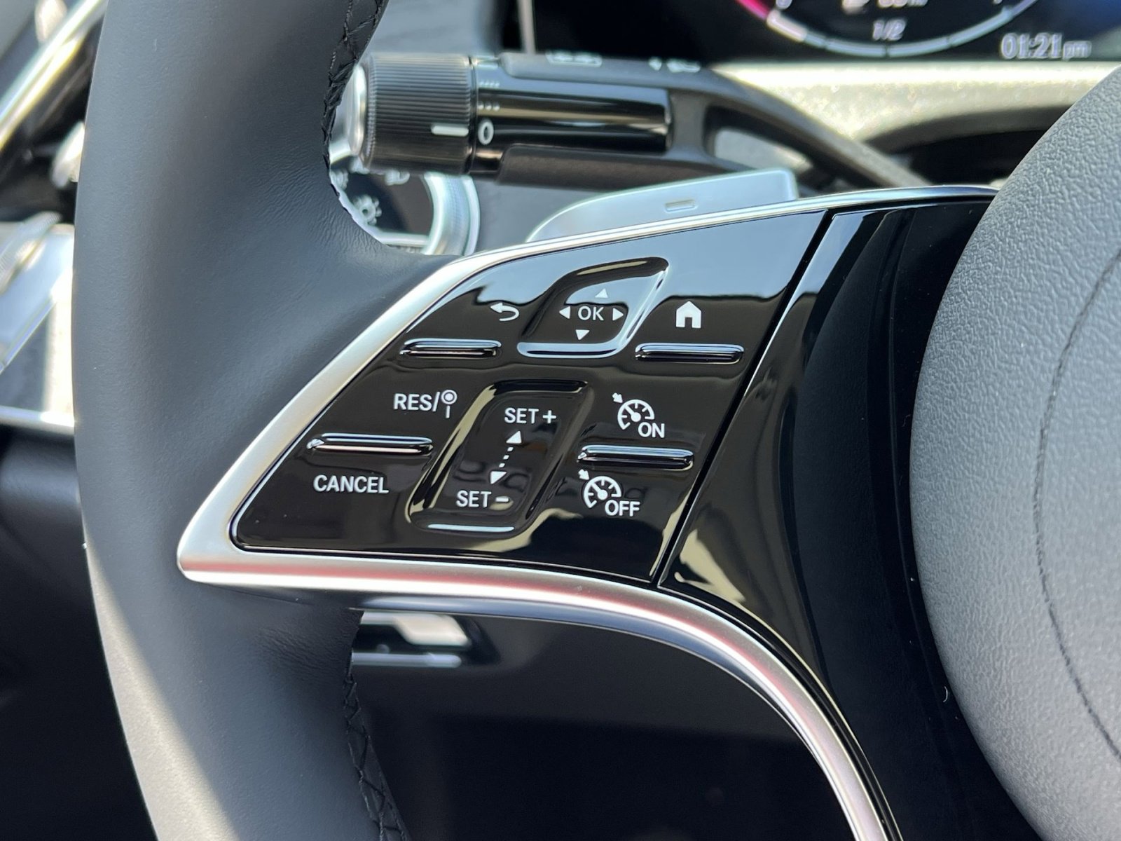 New 2026 Mercedes-Benz E 350 4MATIC Sedan image 31