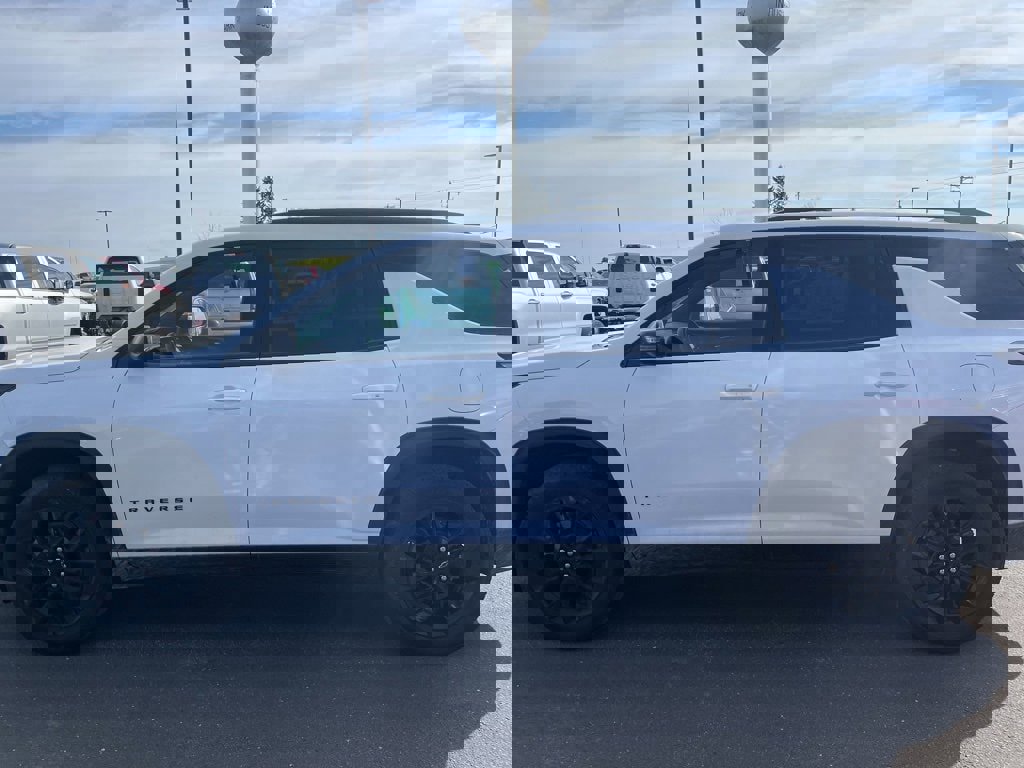 New 2025 Chevrolet Traverse LT w/ Midnight/Sport Edition image 10