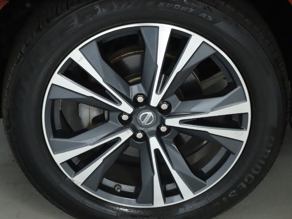 Used 2018 Nissan Pathfinder Platinum AWD/4WD image 43