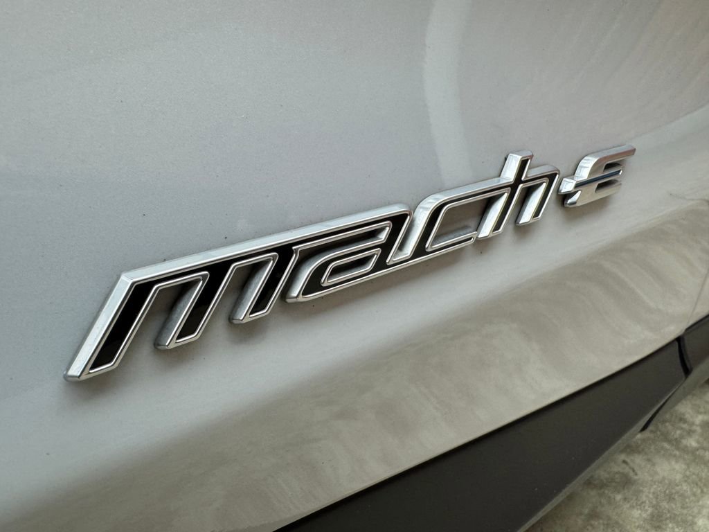 Used 2021 Ford Mustang Mach-E Select image 5