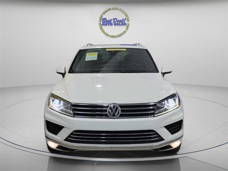 Used 2017 Volkswagen Touareg Wolfsburg Edition AWD/4WD image 9