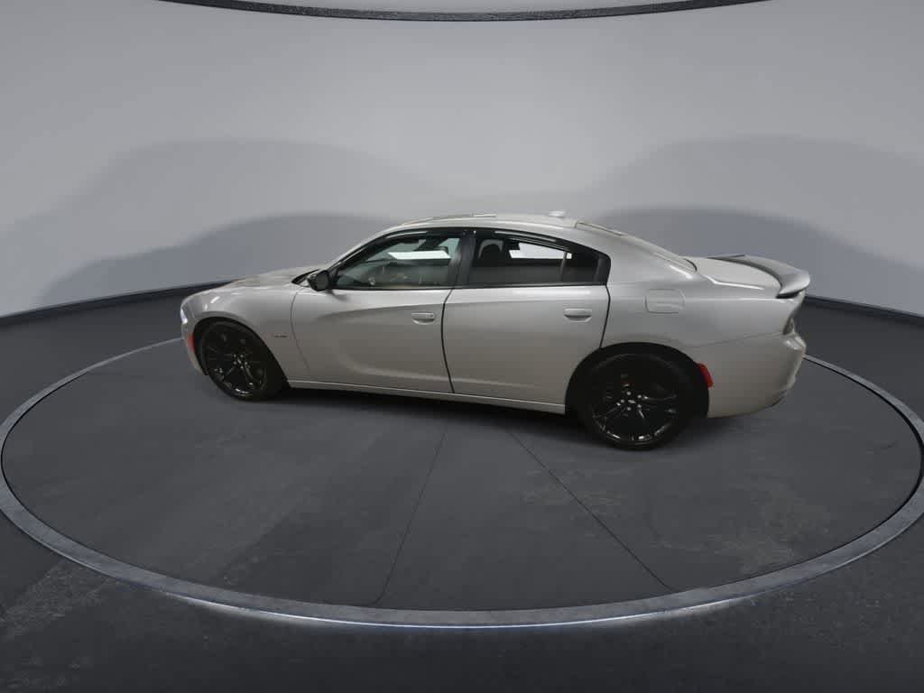 Used 2017 Dodge Charger R/T w/ Blacktop Package RWD image 6