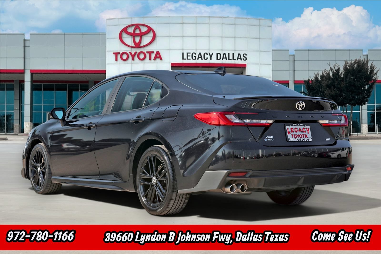 Used 2025 Toyota Camry SE w/ Convenience Package AWD/4WD image 8