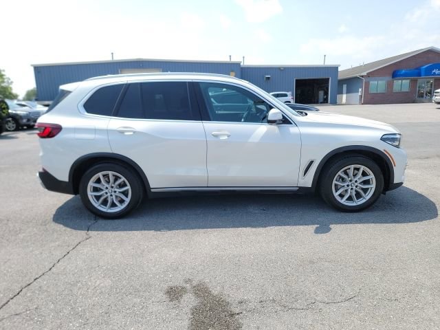 Used 2021 BMW X5 xDrive40i w/ Premium Package image 8