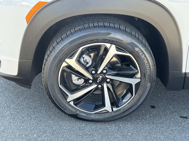Used 2023 Chevrolet TrailBlazer RS w/ Sun and Liftgate Package FWD image 31
