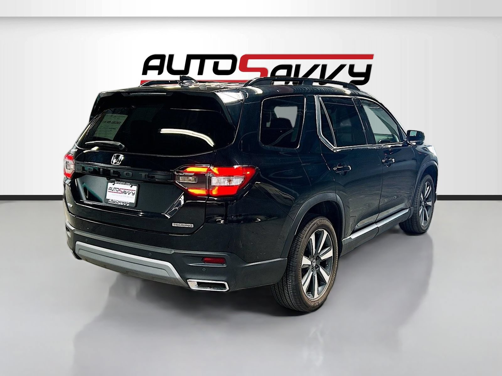 Used 2024 Honda Pilot Touring image 7