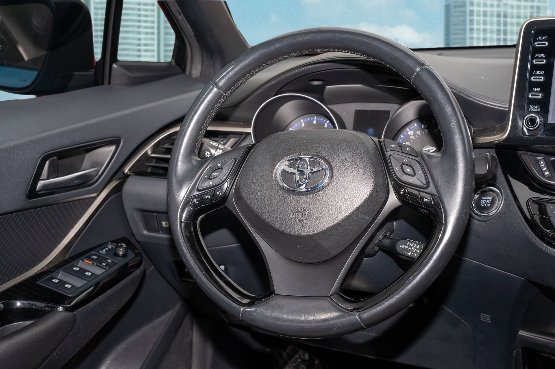 Used 2019 Toyota C-HR XLE image 20