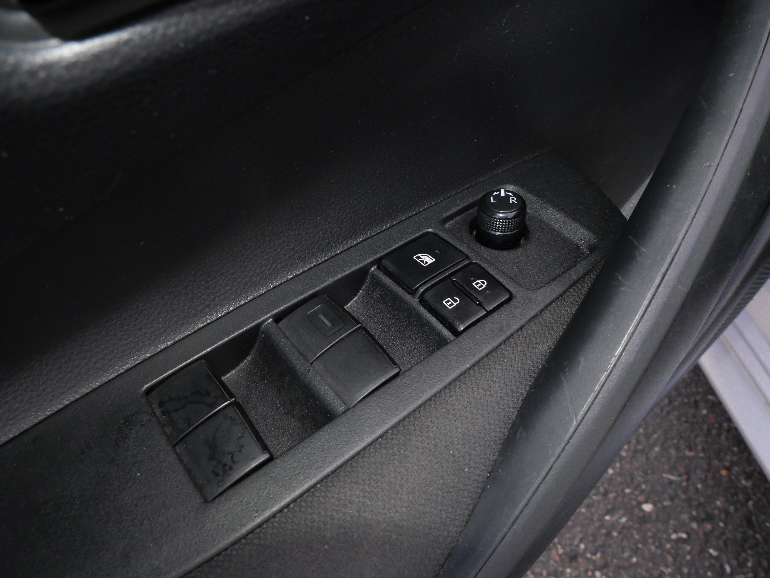 Certified 2025 Toyota Corolla LE FWD image 18
