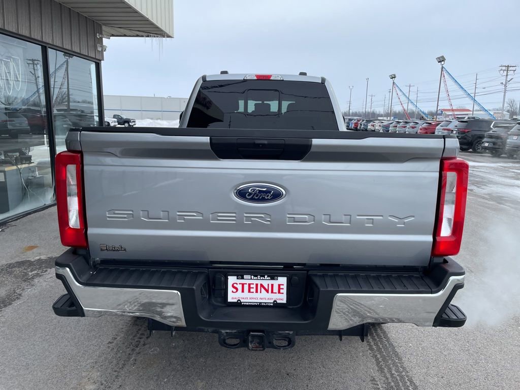 Used 2024 Ford F350 XLT w/ FX4 Off-Road Package image 5