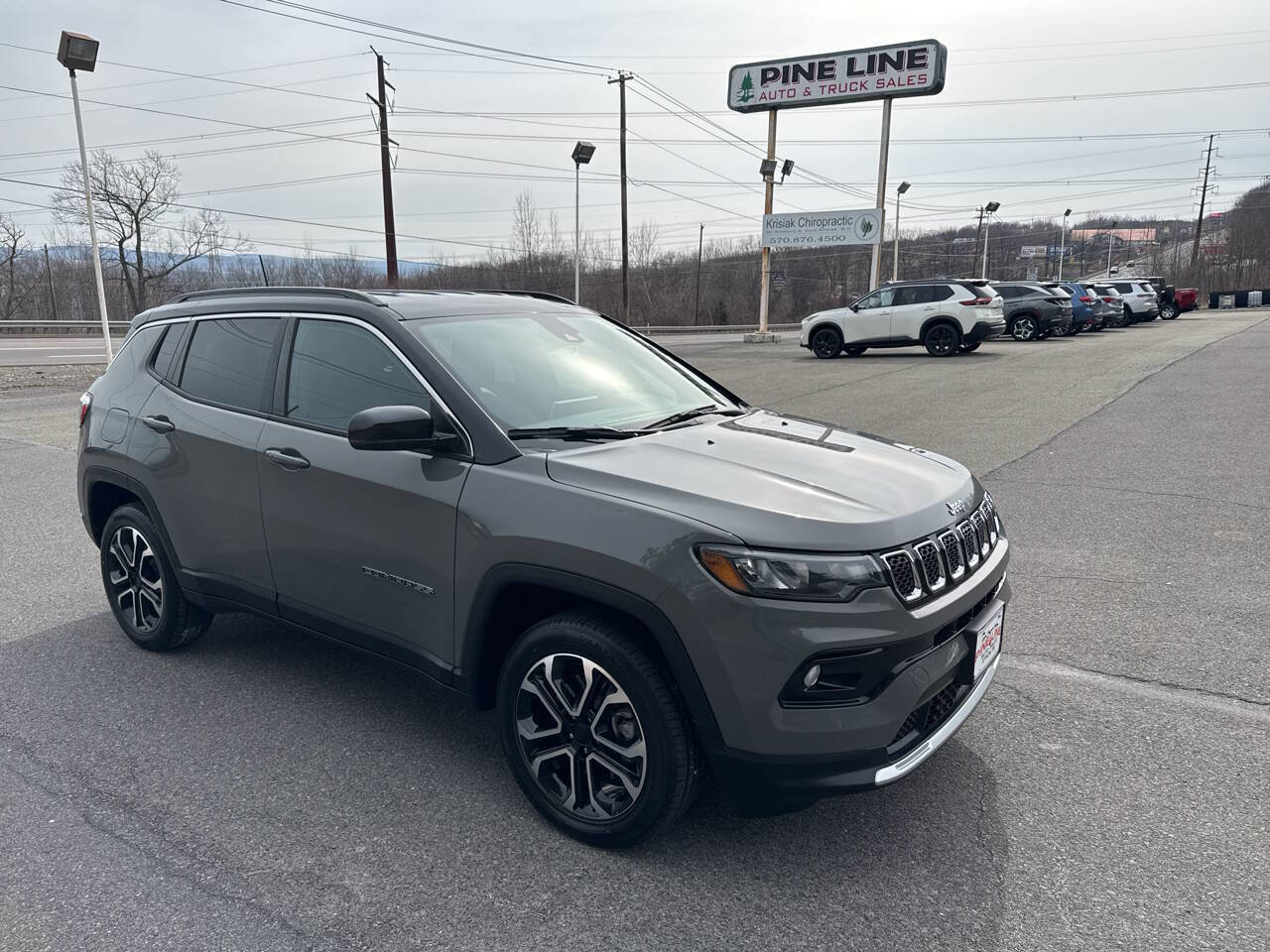 Used 2023 Jeep Compass Limited AWD/4WD image 1