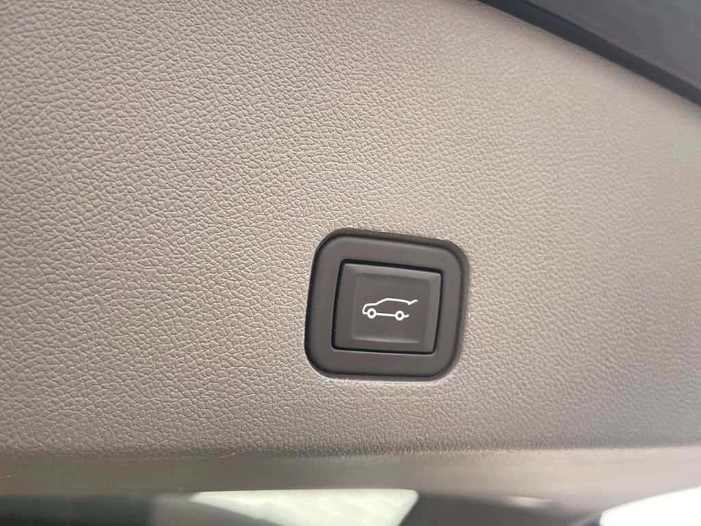 Used 2024 Cadillac XT6 Premium Luxury w/ LPO, Floor Liner Package image 16