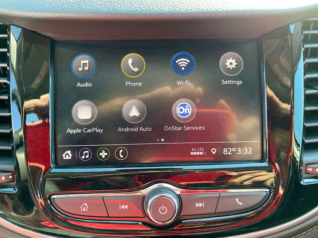 Used 2022 Chevrolet Trax LT w/ LT Convenience Package image 14