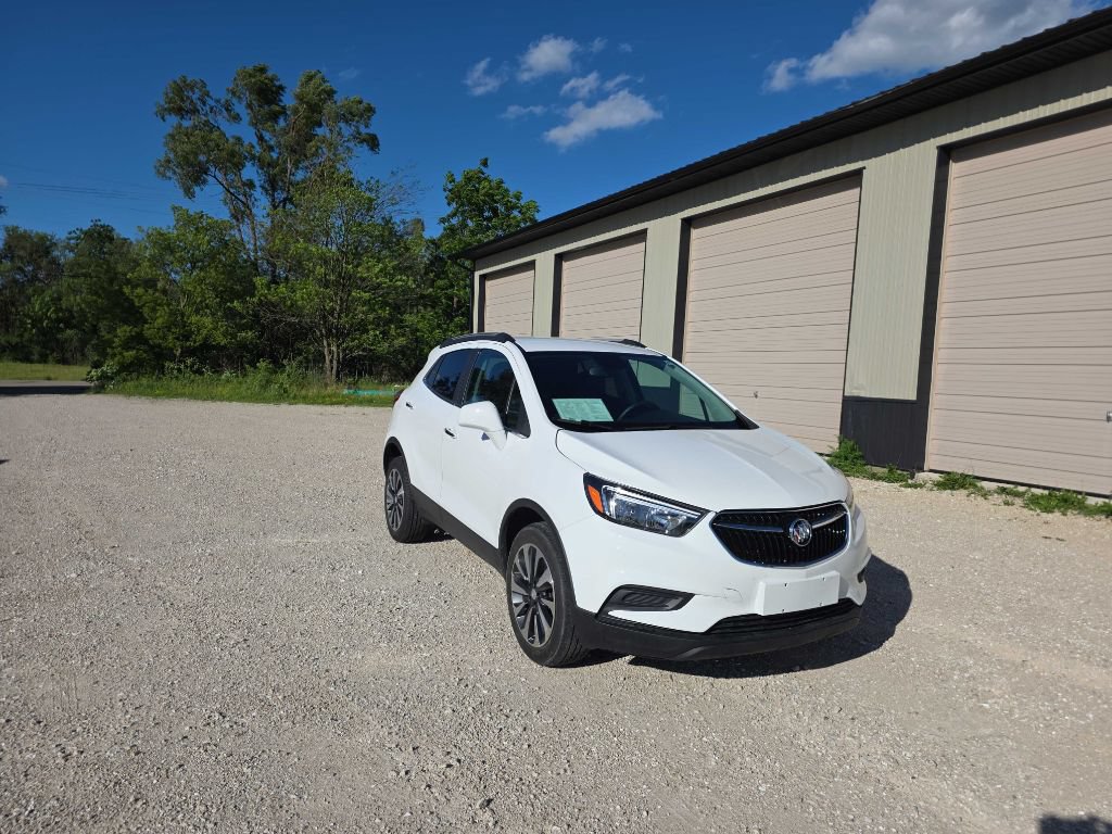 Used 2021 Buick Encore Preferred AWD/4WD image 2