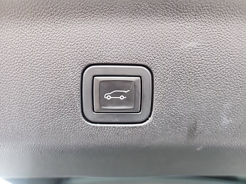 Used 2024 Chevrolet Tahoe RST w/ Sport Performance Package image 13