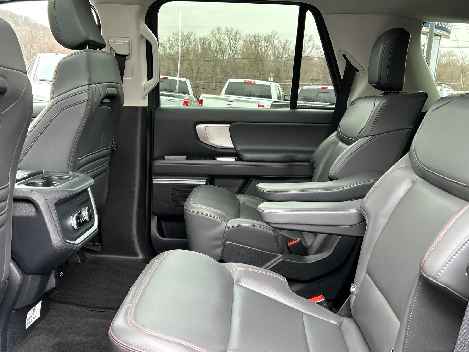 Used 2025 Ford Expedition Active image 20