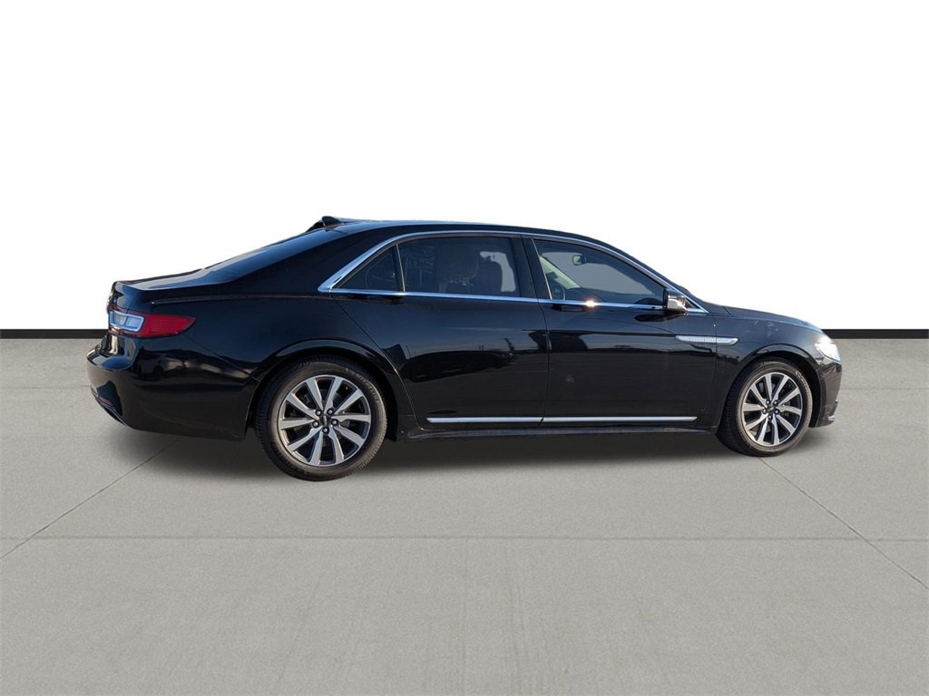 Used 2019 Lincoln Continental Premiere image 4