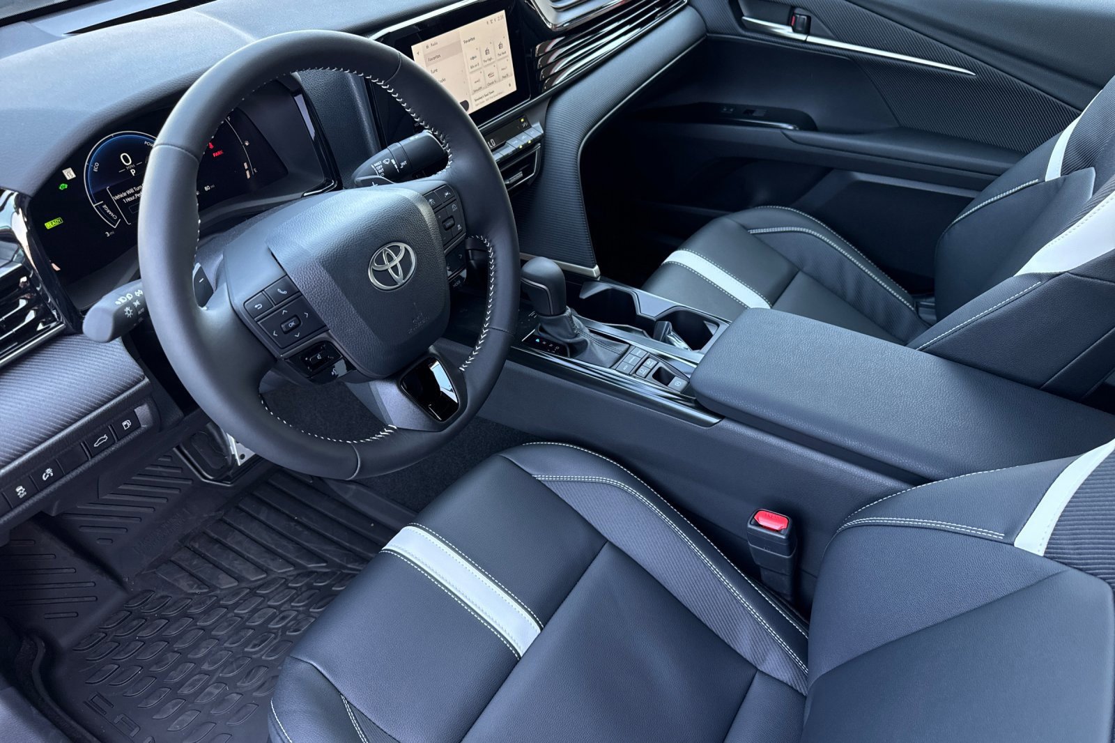 New 2026 Toyota Camry SE image 9