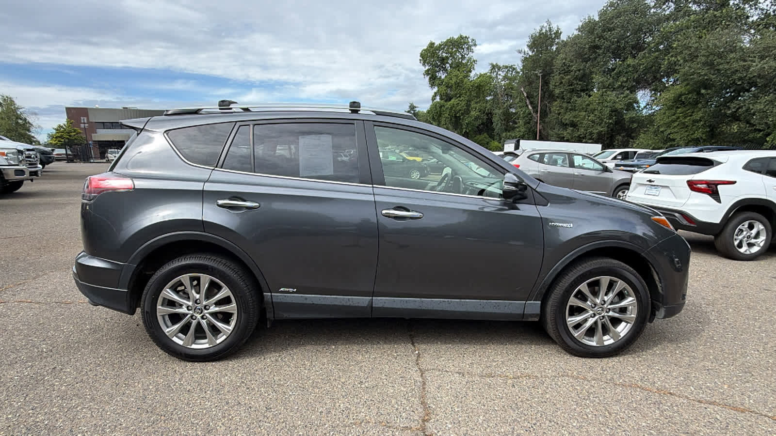 Used 2018 Toyota RAV4 Limited w/ Advanced Technology Package AWD/4WD image 4