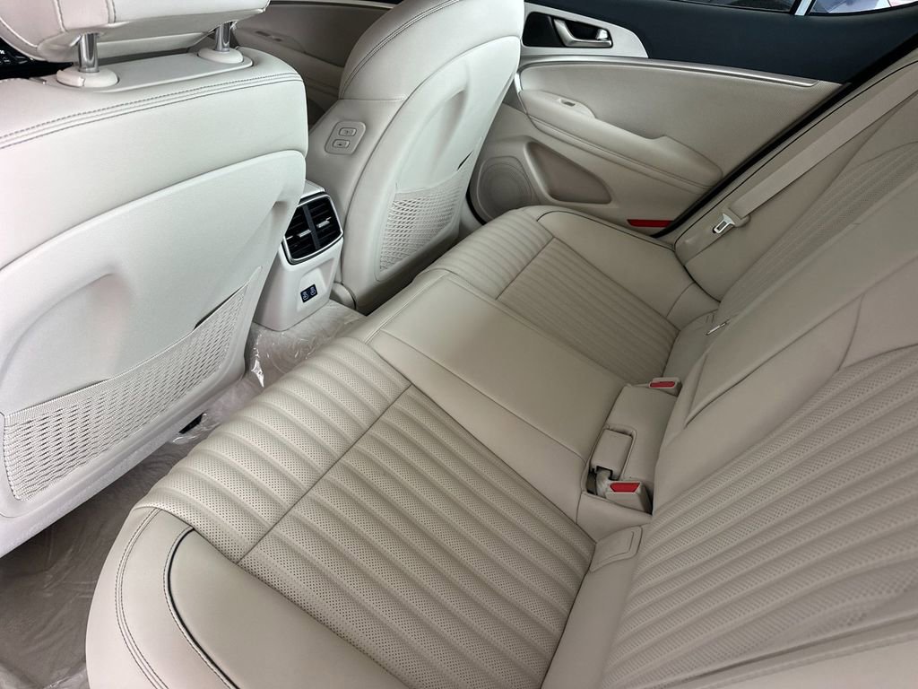 New 2026 Genesis G70 2.5T Prestige image 12