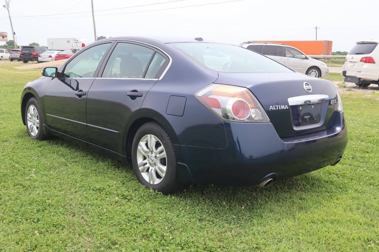 Used 2012 Nissan Altima 2.5 SL w/ 2.5SL Pkg FWD image 5