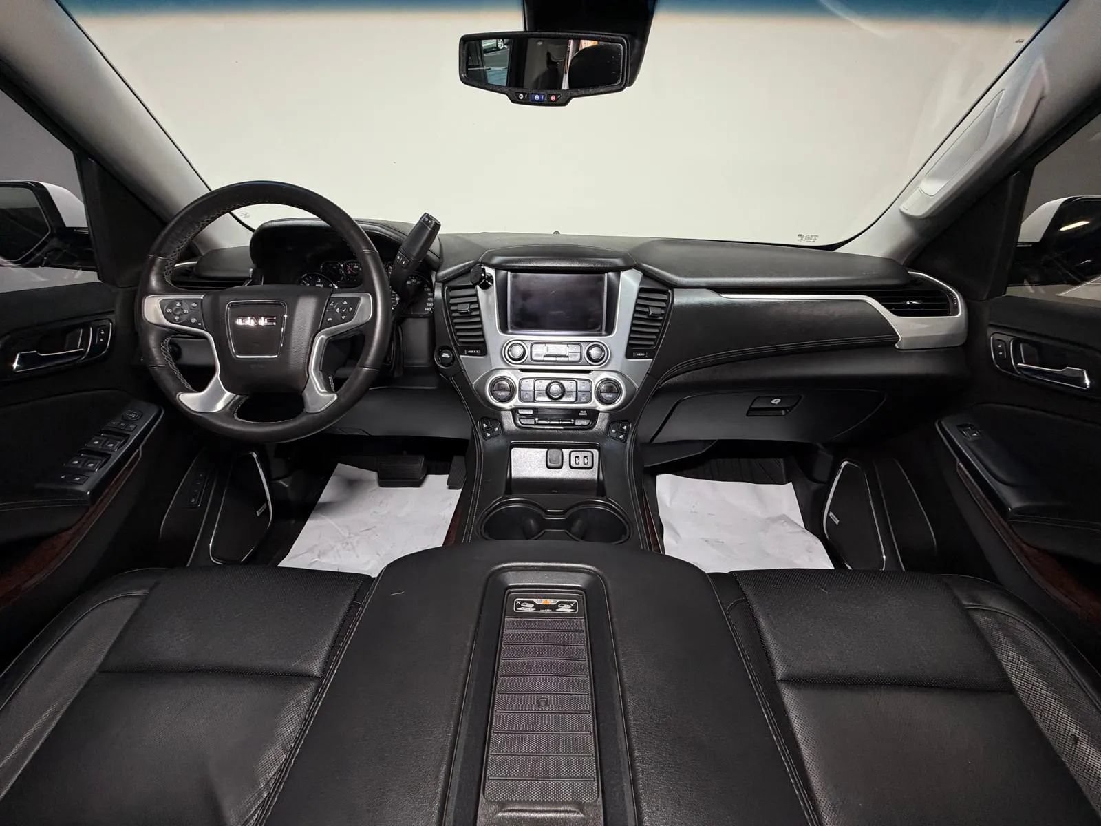Used 2017 GMC Yukon SLT RWD image 26