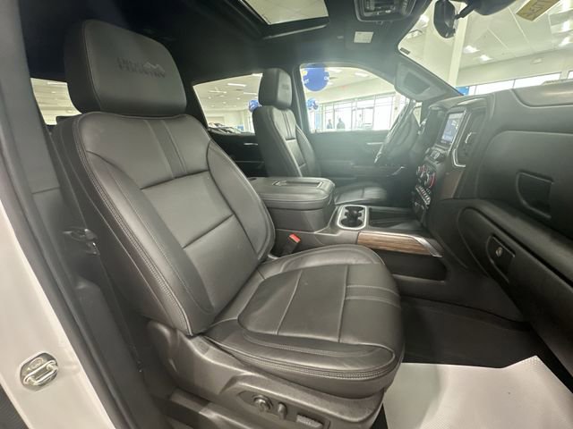 Used 2022 Chevrolet Silverado 1500 High Country w/ Technology Package AWD/4WD image 31